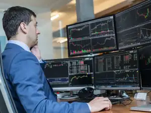A global ETF tumbles and sets off warning bells for investors<br>