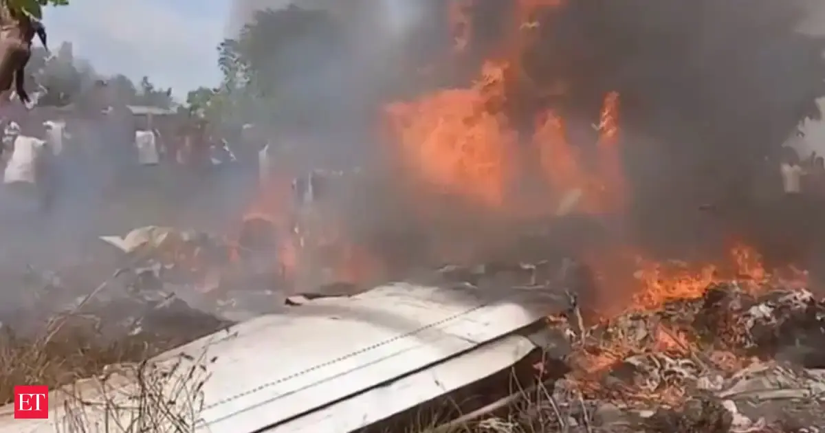 Congo plane crash kills 14, including 2 officials 