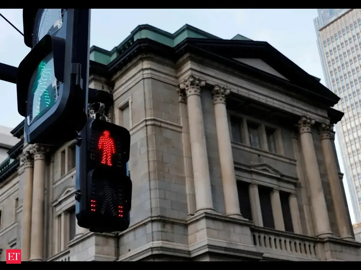 Blade Runners vandalize UK traffic lights over false health claims ...