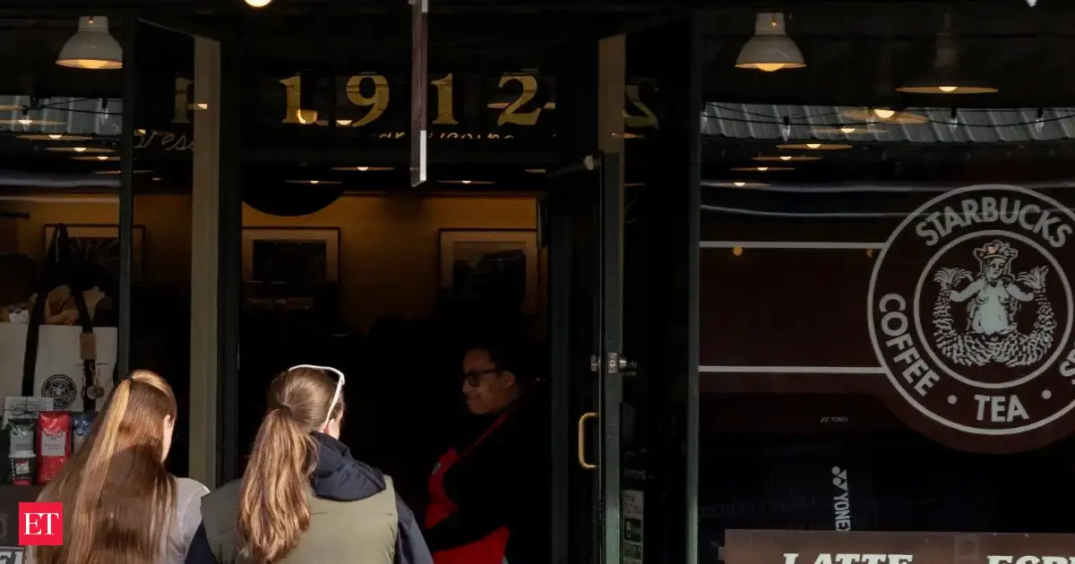 Starbucks gates shut! How to know if your coffee store visit won't meet with a s...