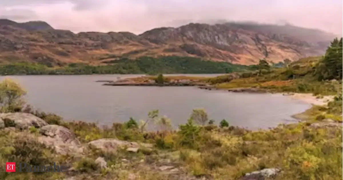 In WWII, one Scottish island became a secret British bioweapon site, stayed toxic for 50 years. Now it is a popular tourist spot