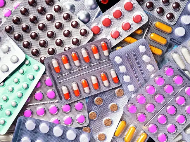 Drugs Panel Weighs Central Licensing for all Sterile Drugs