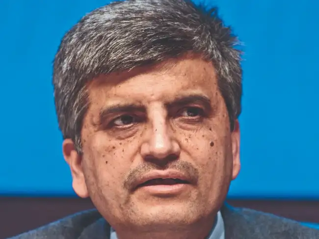 IRDAI Pushes LIC, SBI Life to Seek Further Cost Efficiency