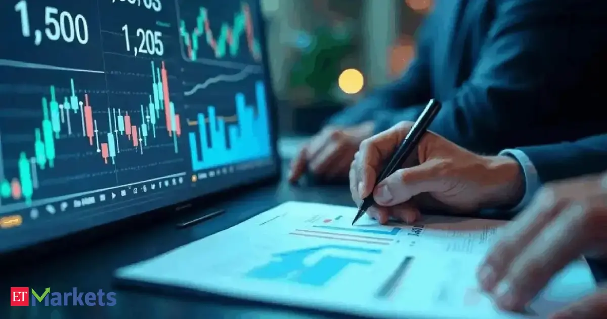 US stocks: US market falls as higher oil prices, Treasury yields weigh