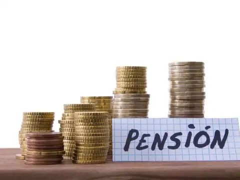  What did past Pay Commissions say about pension parity?