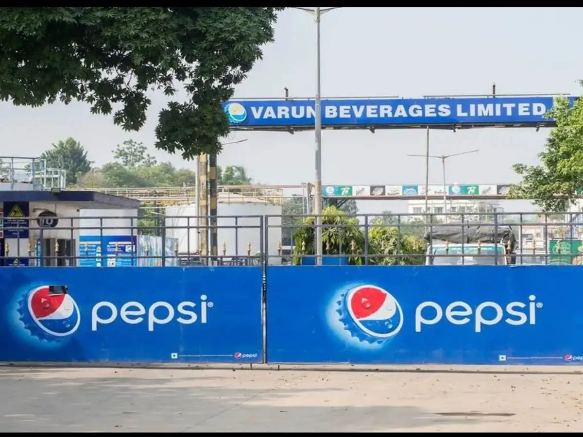 Stock Radar: Varun Beverages stock showing signs of rebound after over 20% fall; time to buy?
