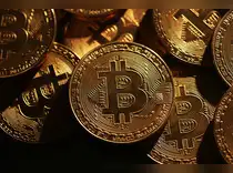 Bitcoin holds near $84,000, Ethereum steady as crypto market awaits catalyst<br>
