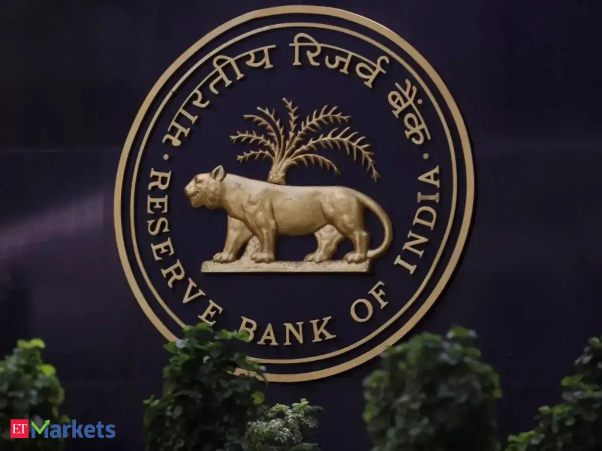 RBI net short forward position rises to $200 b