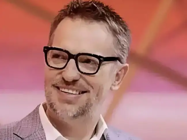 Former LinkedIn chief Ryan Roslansky to leave Microsoft - The Economic ...
