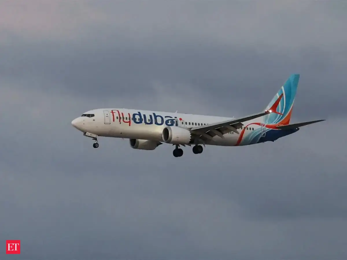 FlyDubai co-pilot who nearly crashed plane was barred from flying by Oman over extremism concerns