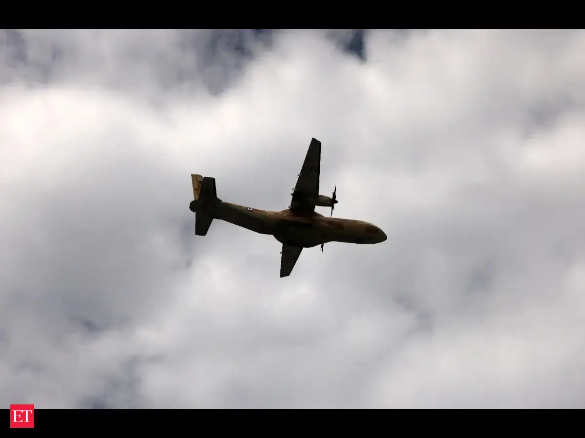 Canadian Air Ambulance with 6 aboard disappears between Bermuda and Boston