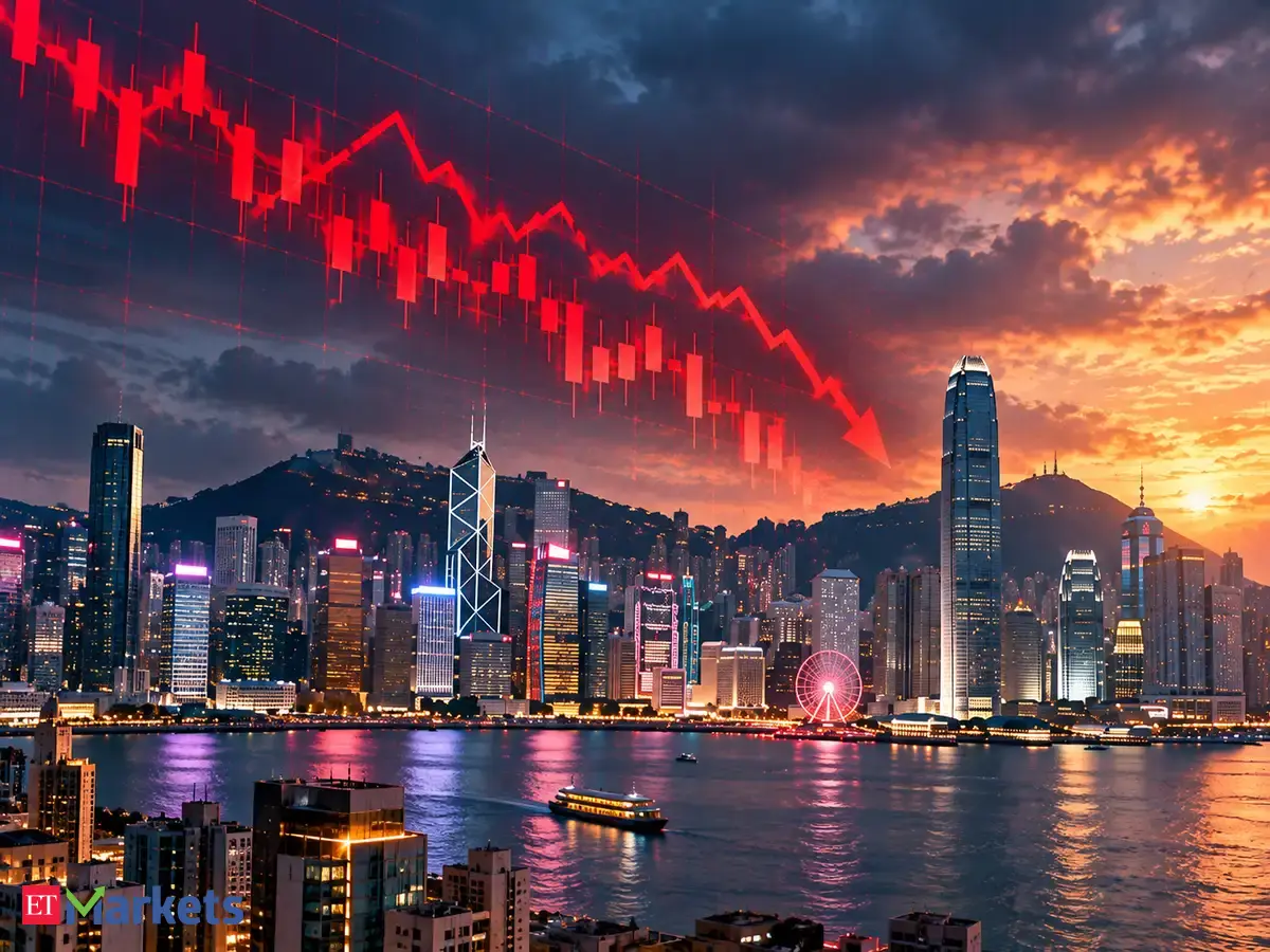 Global Market: Hang Seng dips as real estate, financial shares face selling pressure