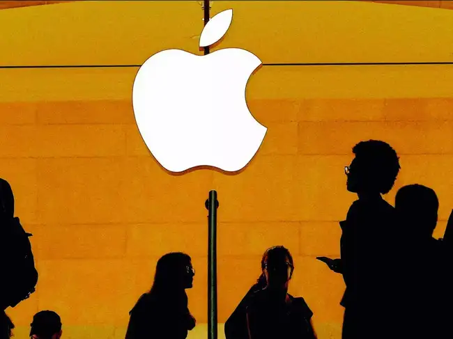 Siri at 15: How Apple's early AI lead turned into a race to catch up<br><br>