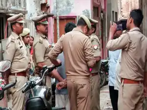 Delhi: Three arrested for fatally stabbing man to death; police solve case within 18 hours