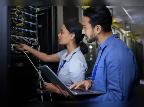 ​AI-Driven Cybersecurity & Trust​