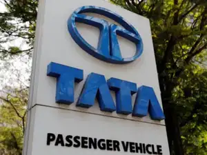 Tata Motors asks suppliers to ramp up capacity for 100,000 passenger vehicles a month from FY28:Image