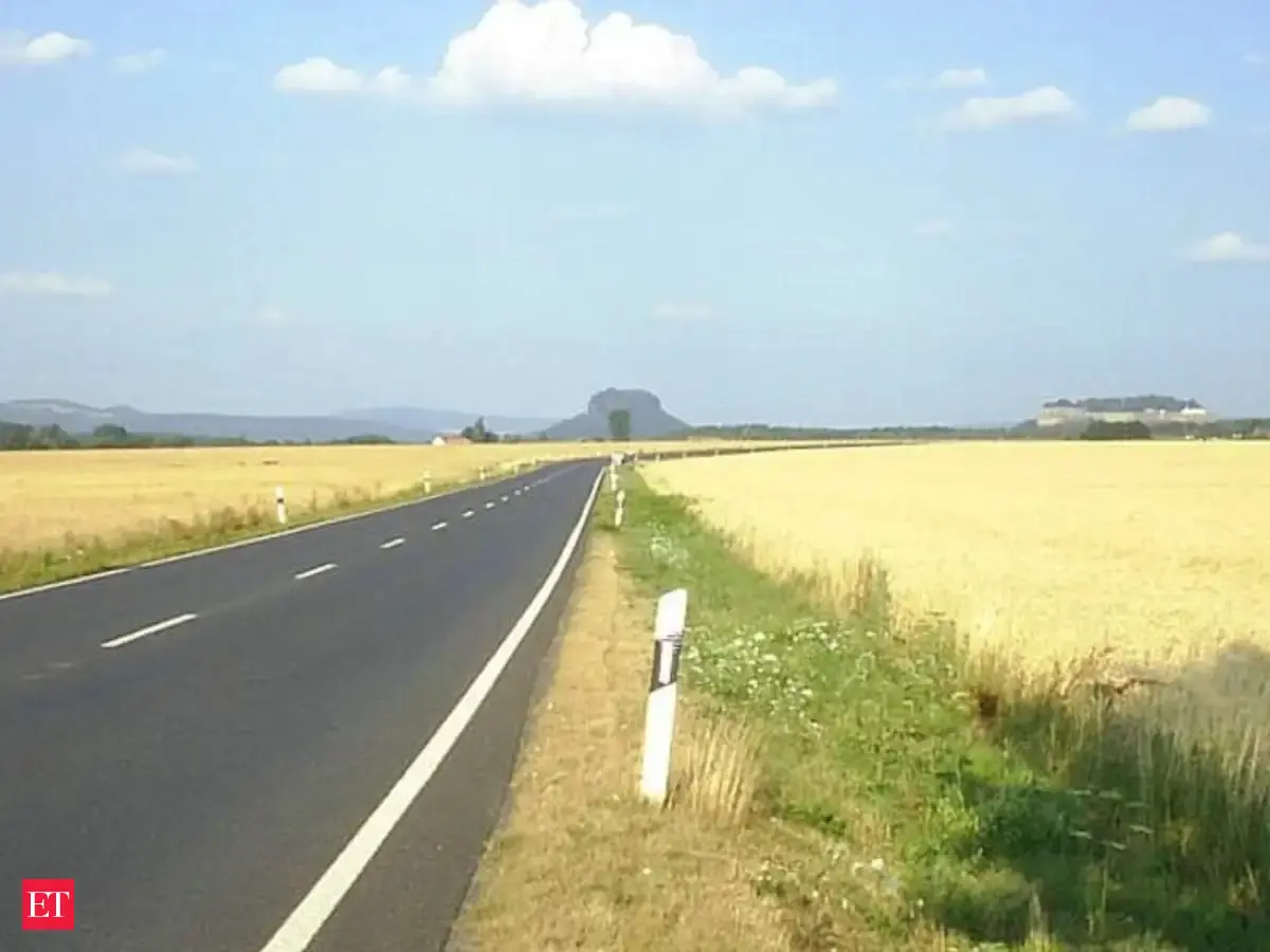 Most US roads are built with a slight sideways tilt that drivers barely ...