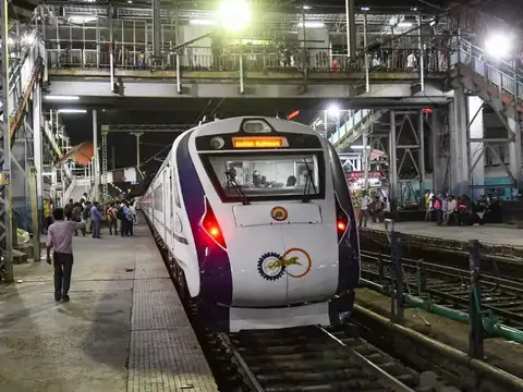 Vande Bharat vs Amrit Bharat speed: Which train is faster?
