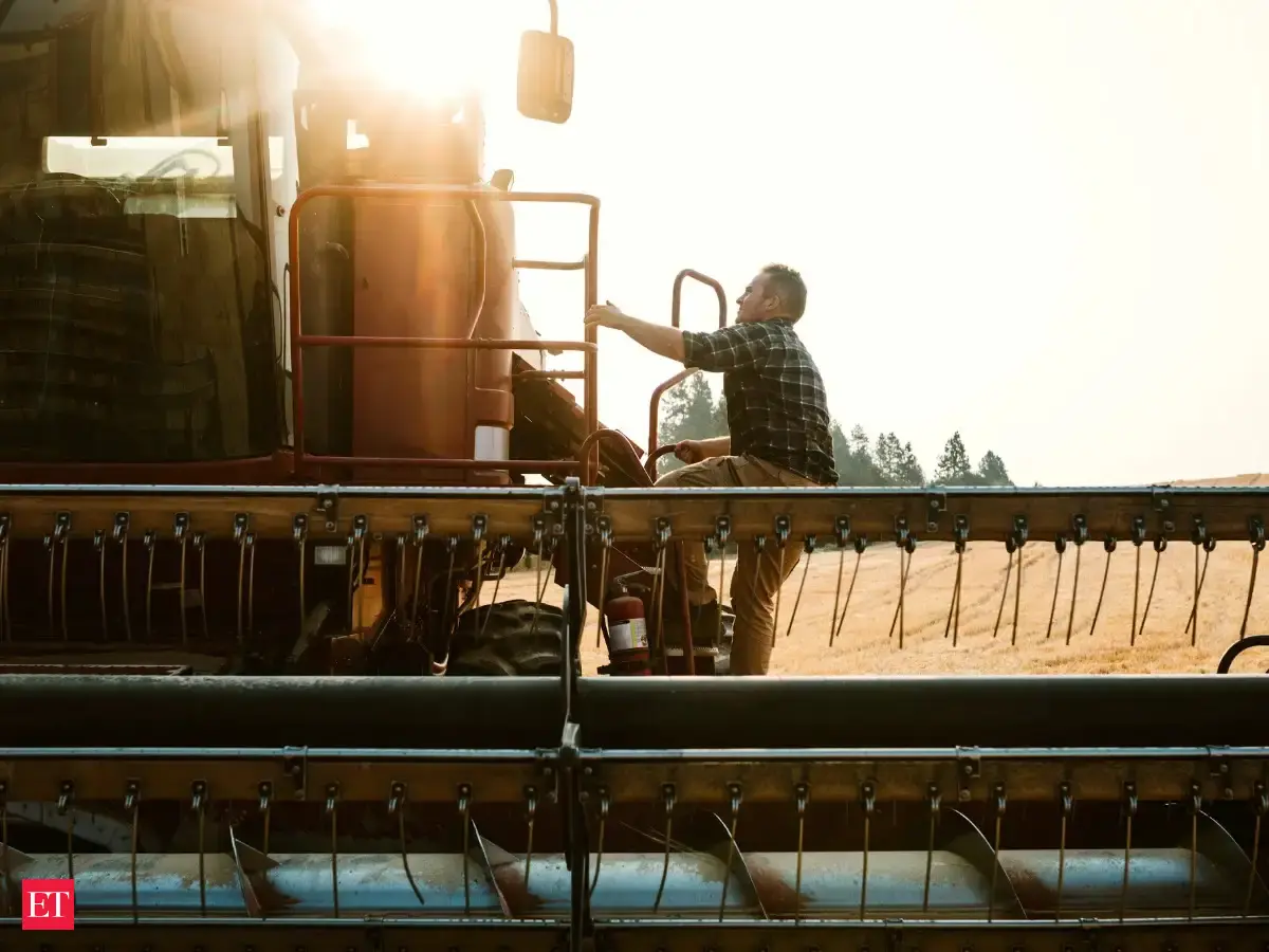 Surging Fuel and Fertilizer Costs Weigh on Midwest Farmers Ahead of Midterm Elections