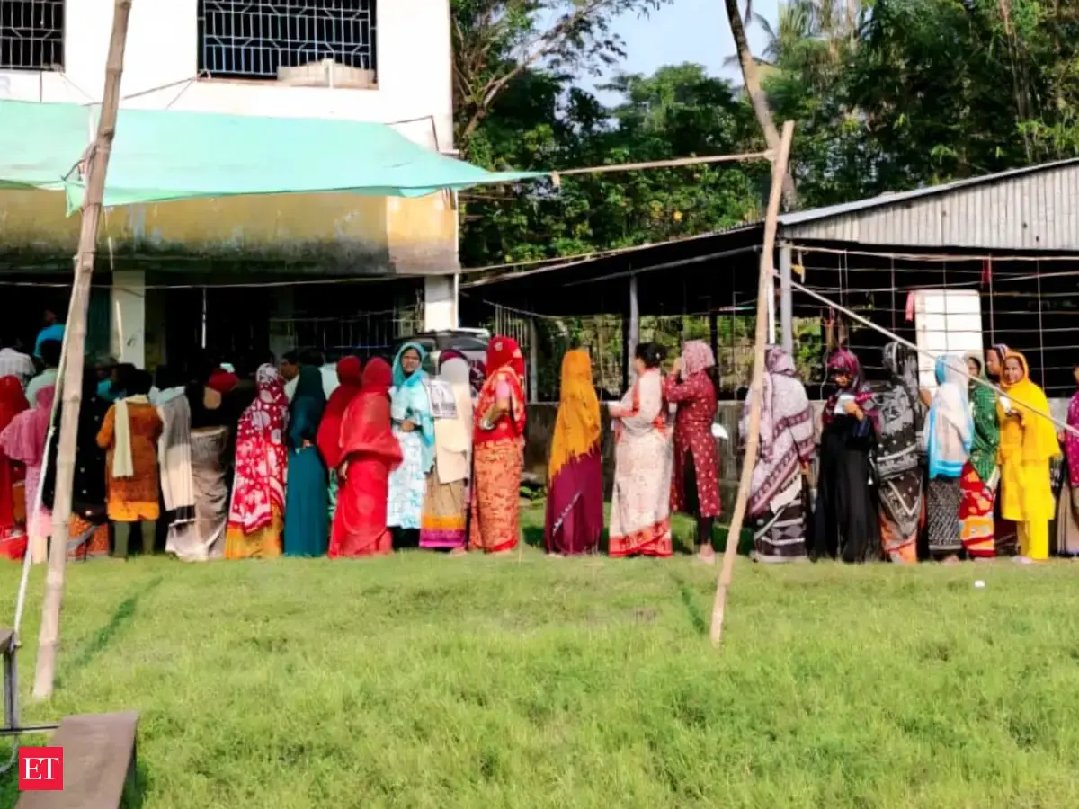 BJP widens lead in Nandigram, Rejinagar
