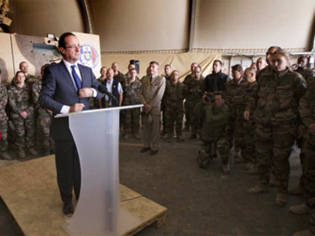 Francois deliver his speech at Forward Operating Base