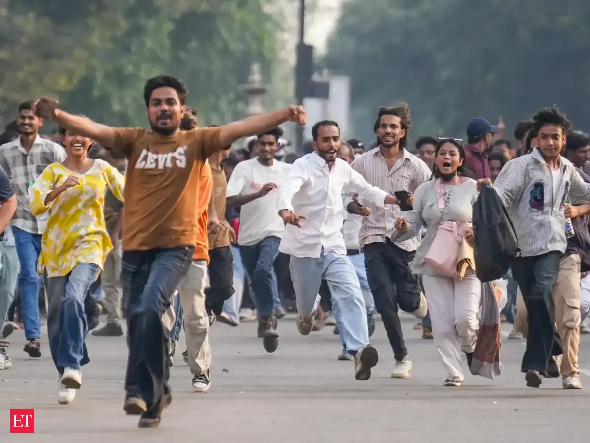 https://img.etimg.com/thumb/msid-134855814,width-1200,height-900,imgsize-165424,overlay-economictimes/articleshow.jpg