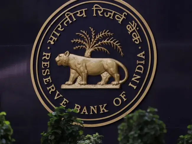 RBI tightens rules for forex bets to shield bruised rupee