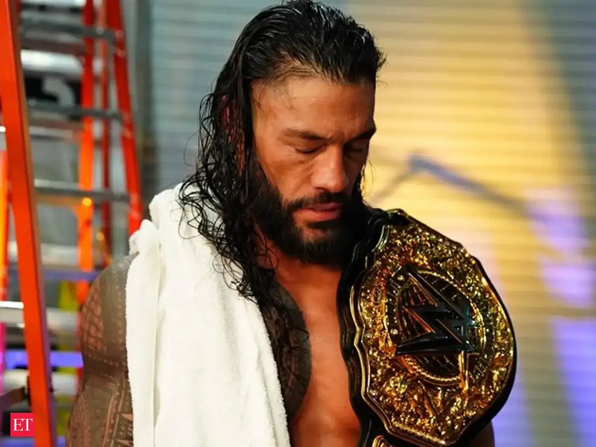 Roman Reigns survives LA Knight thriller to retain World Championship ...
