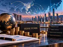 Global Market: Asian investors pour money into hedge funds as bond markets falter<br>