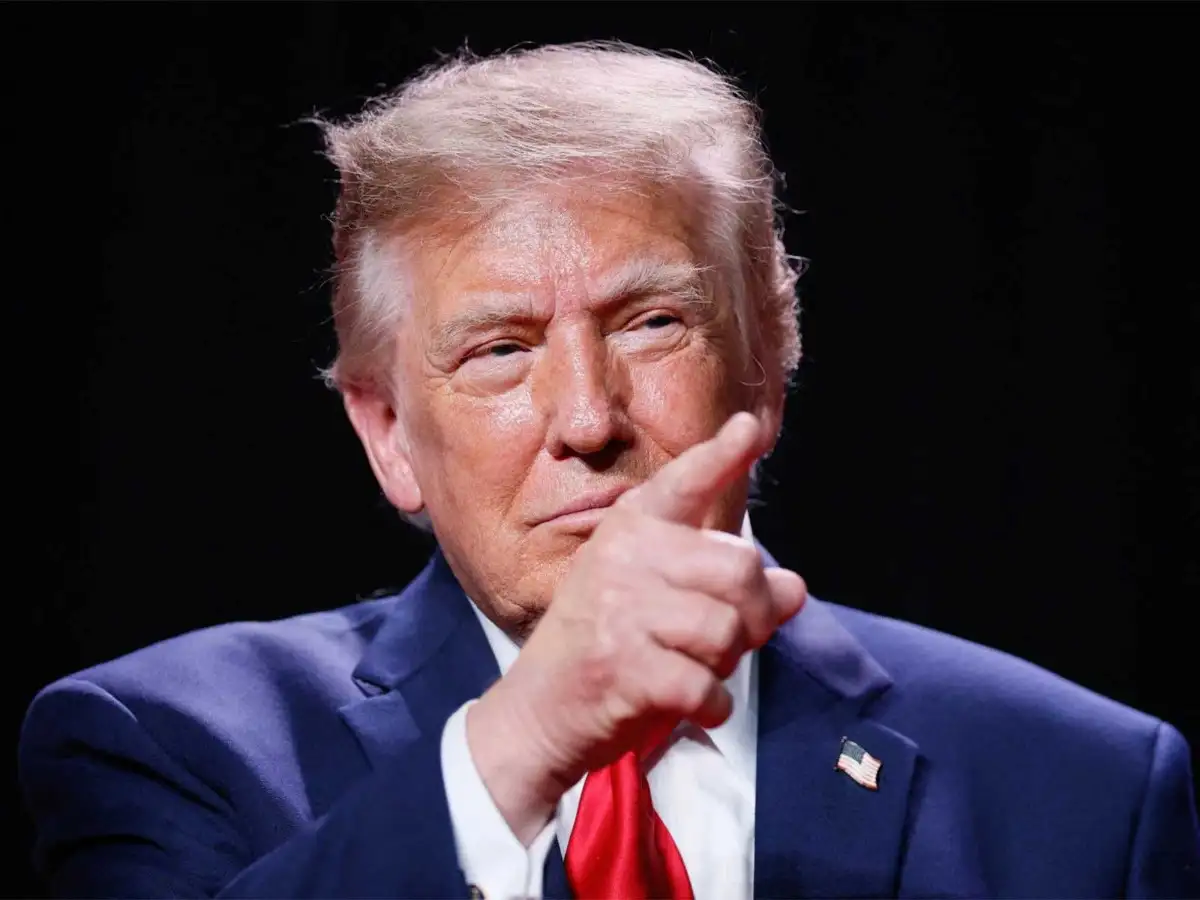 Photo: The Economic Times US Security Officials Secretly Advise States on Trump Election Interference