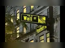 Wall Street banks' bond trading revenue hit by market volatility, equities shine<br>