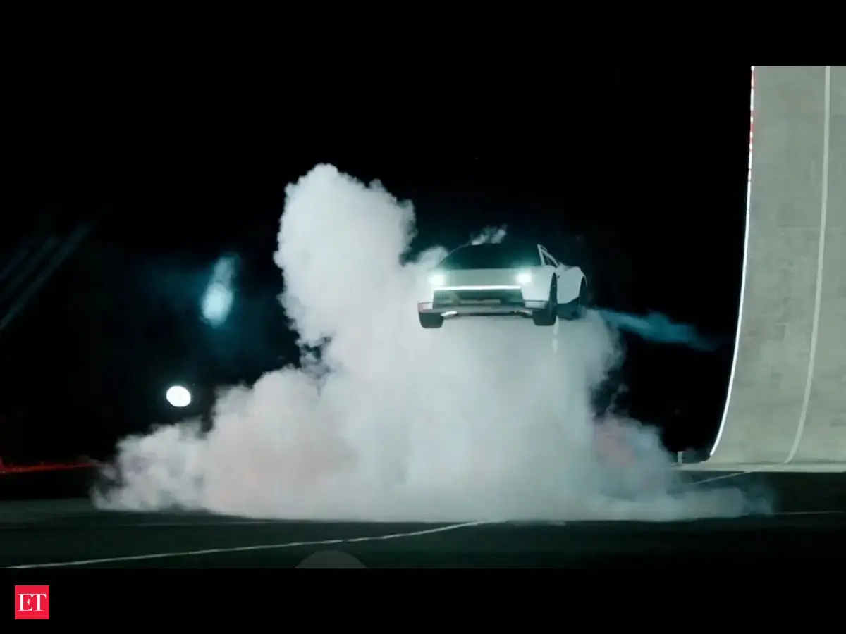Musk Unveils Tesla Roadster With SpaceX Thrusters