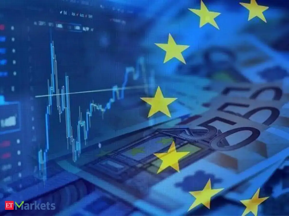European shares close out best week since June as earnings soften blow from tech selloff