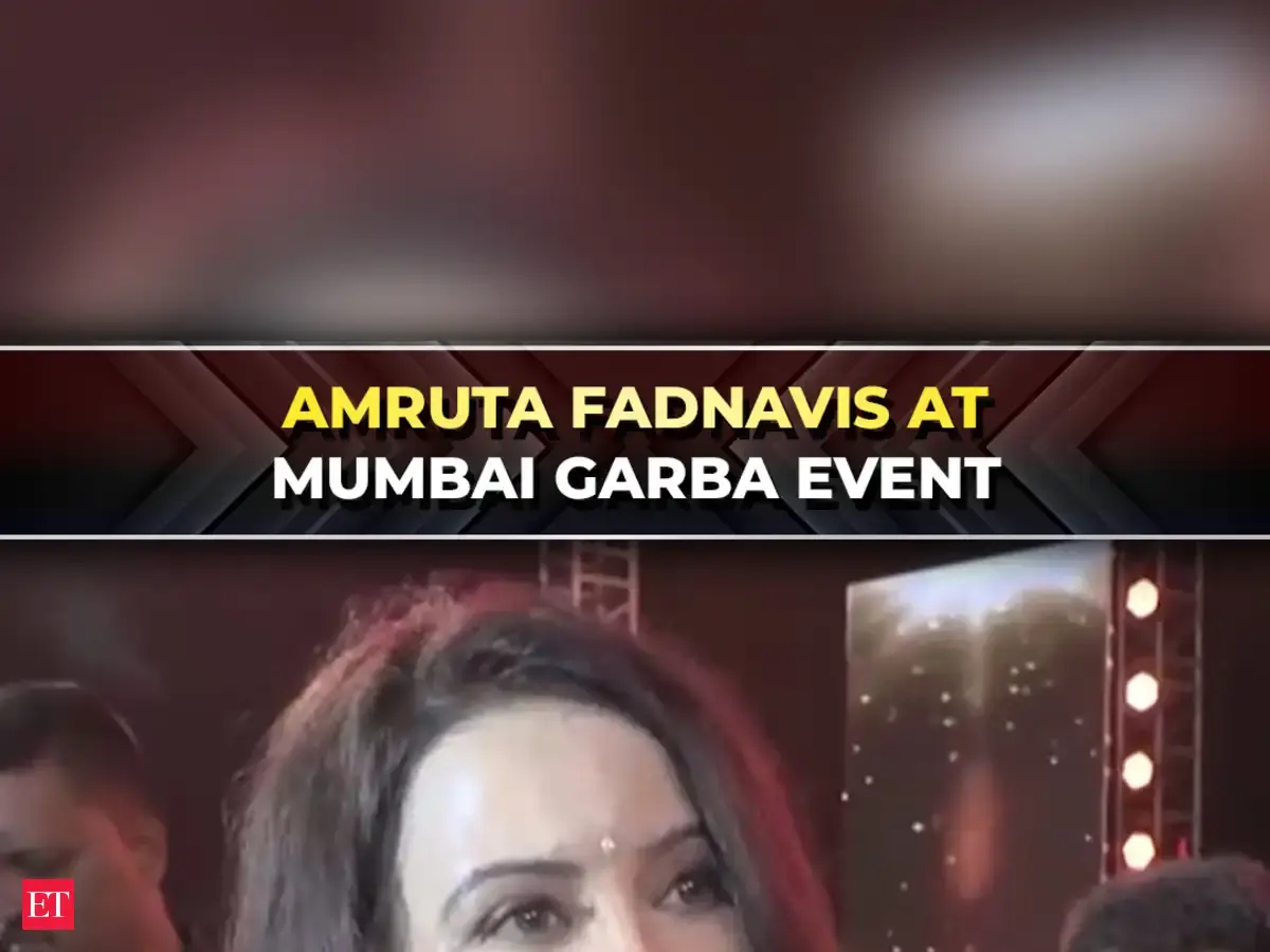 Amruta Fadnavis attends Mumbai Garba event