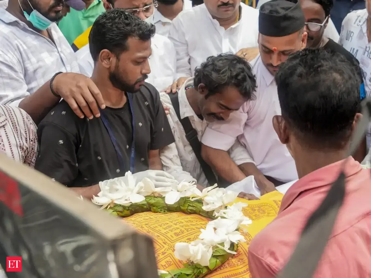 Kolkata stampede: CM seeks HC judge-led probe, orders Durga Puja pandal safety checks
