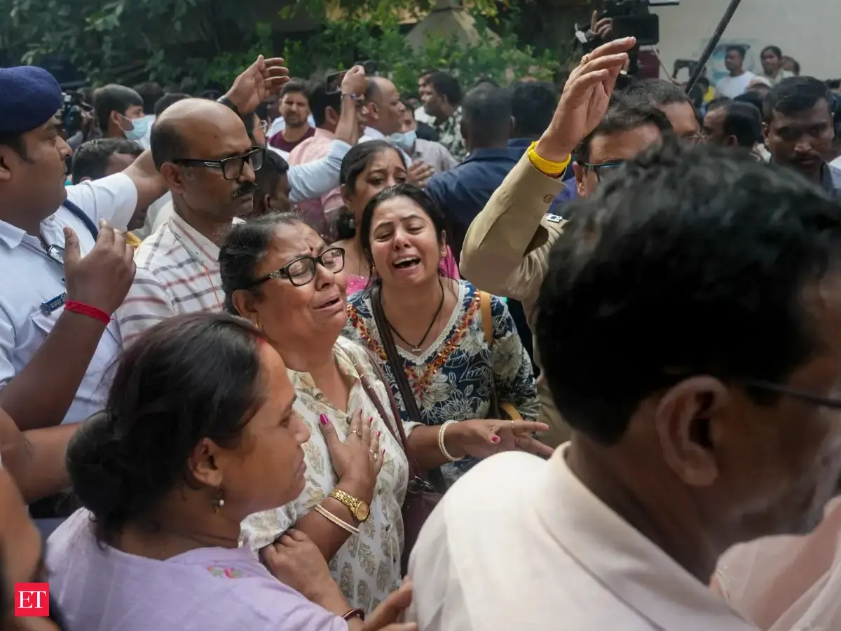 Panel to probe Kolkata stampede; nine IPS officers to handle festive rush