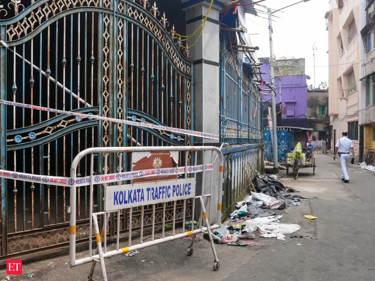 Chorbagan pandal deaths: Overcrowding, lack of management, cops and volunteers blamed