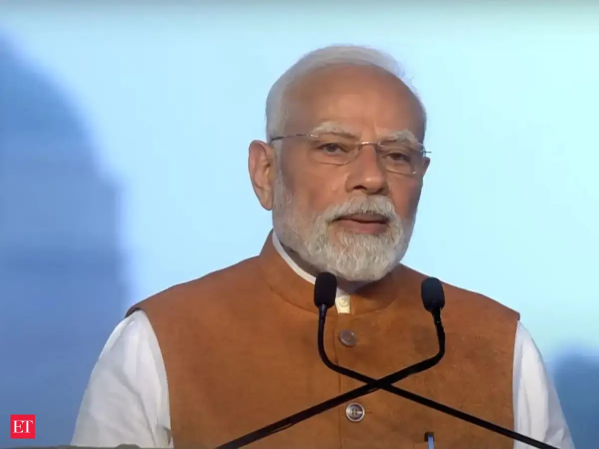 https://img.etimg.com/thumb/msid-135055096,width-1200,height-900,imgsize-47828,overlay-economictimes/articleshow.jpg