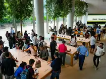Apple's iPhone 17 series goes on sale in Mumbai