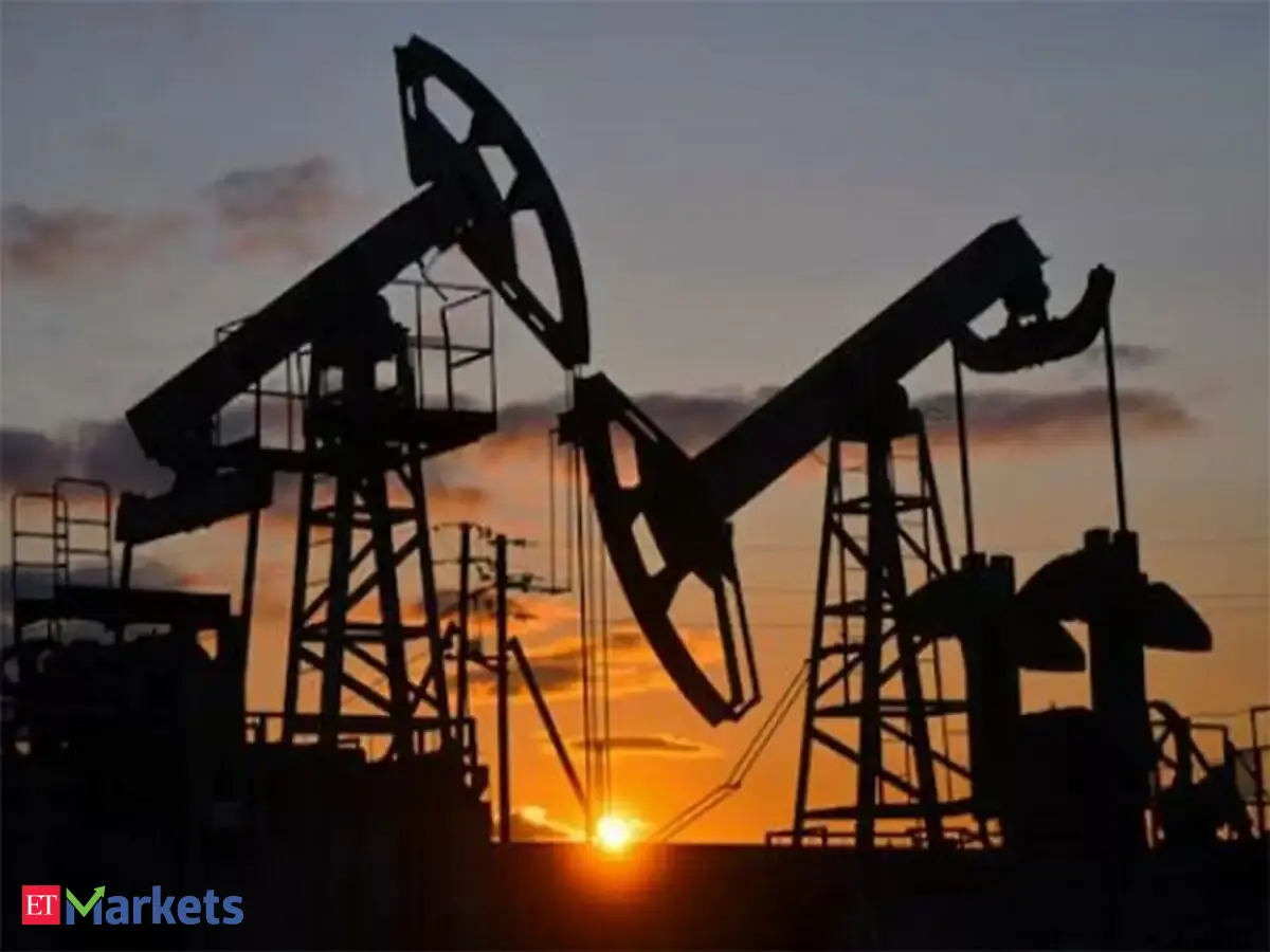 Oil eases as markets assess potential waiver on Russian energy, Middle East supply risks
