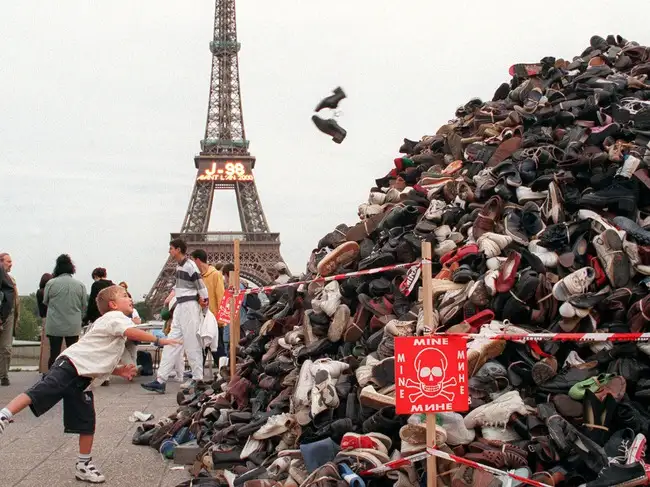 France has a proud tradition of protesting, and sometimes people lose ...