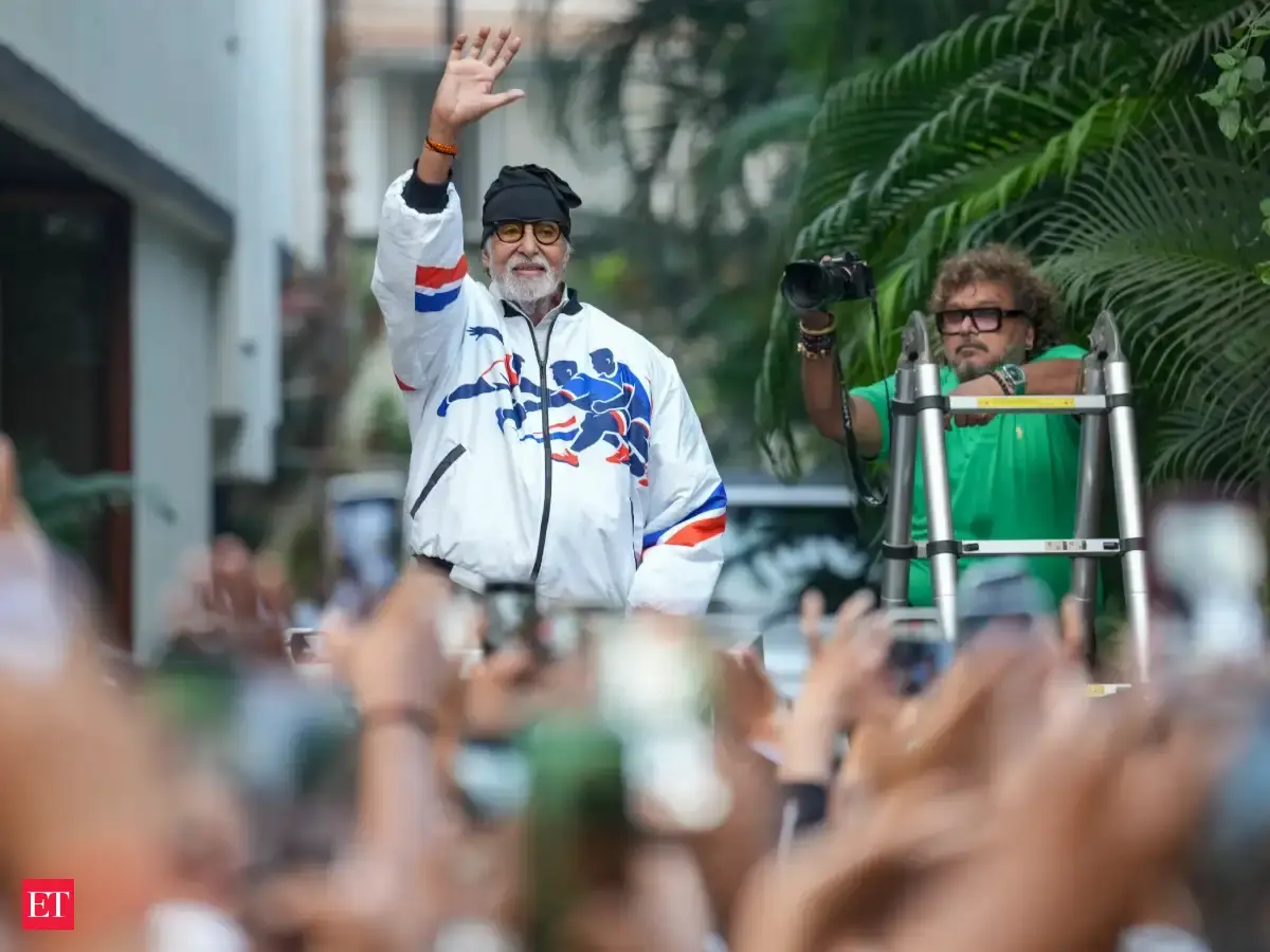 Amitabh Bachchan announces social media break, says he has been advised to rest and recover