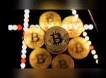 Bitcoin rallies back as tech rebound sparks speculative appetite  <br>