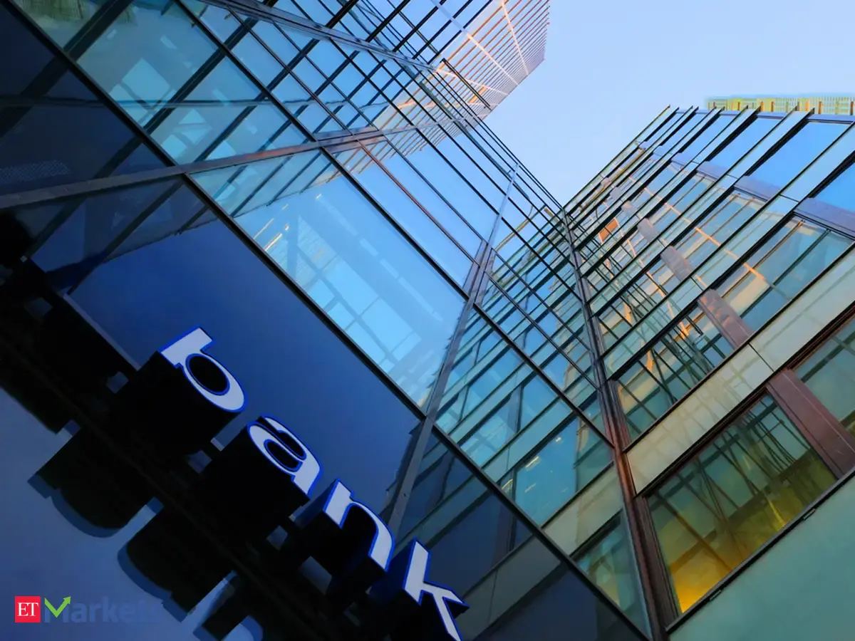 Government weighs reducing stakes in four public sector banks to 75%