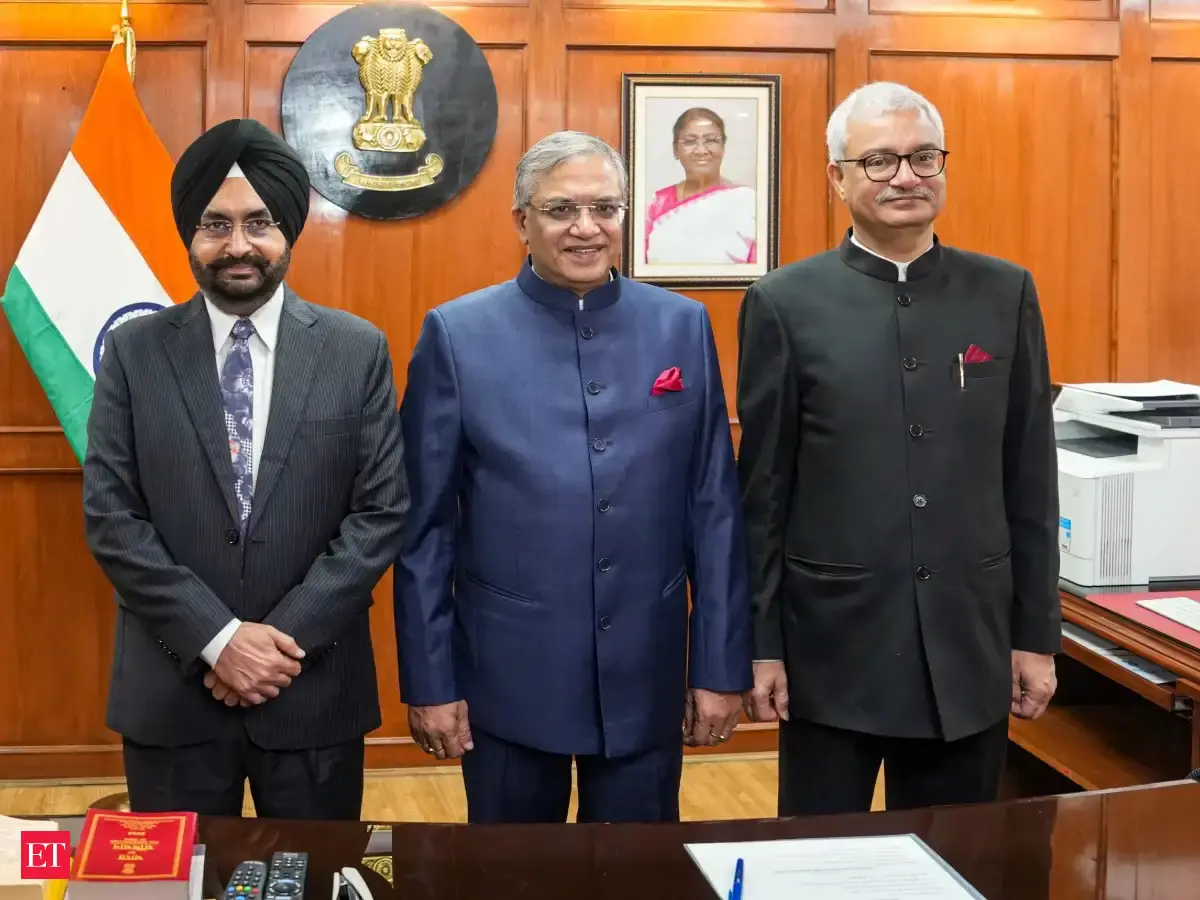 Cabinet Secy flags ‘interference’ in 2 EC letters