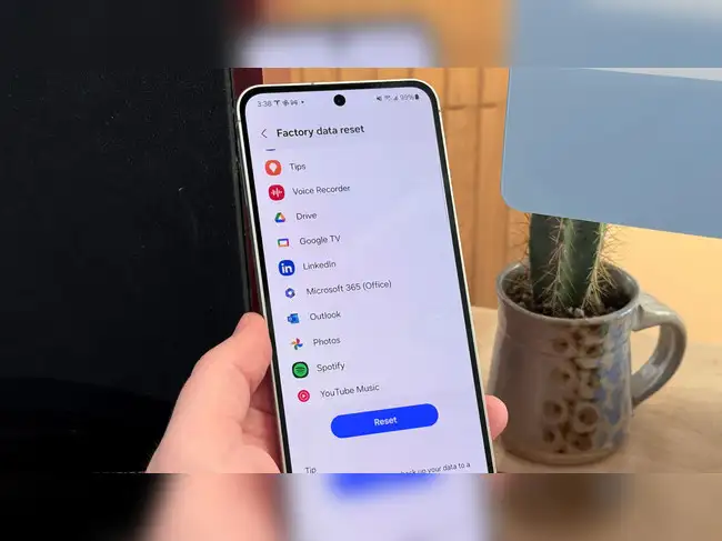 Why are Android phones showing Google Play system update dated January ...