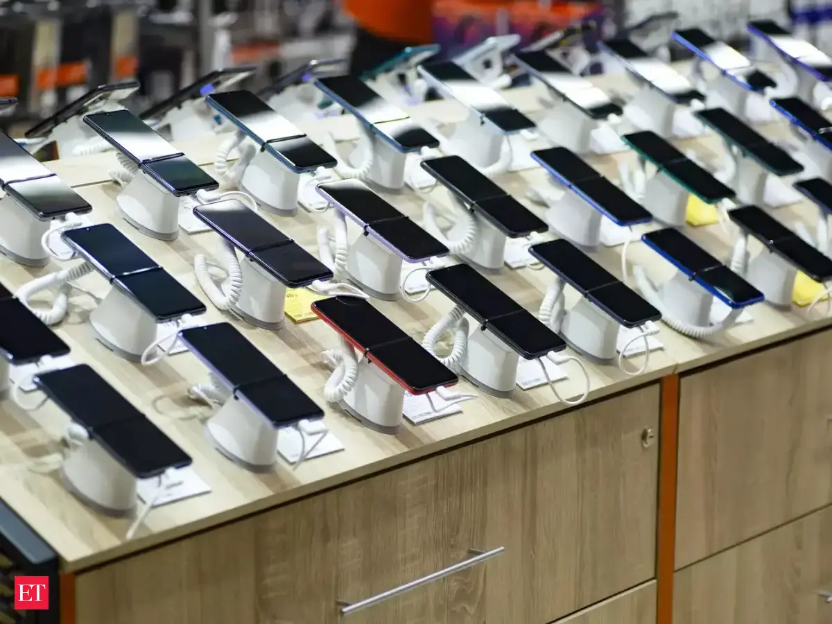 Chip Costs Loosen China's Grip on Smartphone Mkt