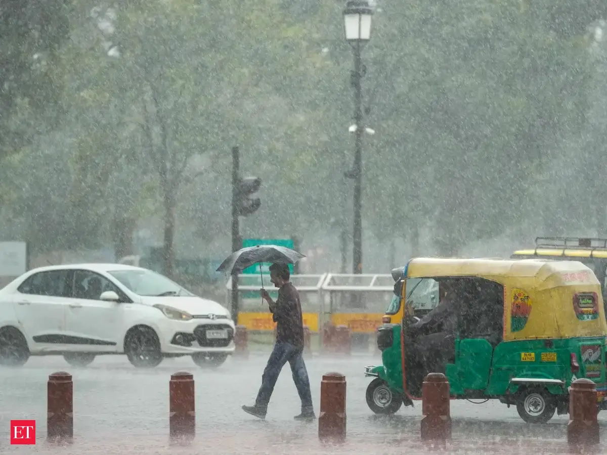Delhi-NCR weather: Late-night rain and thunderstorms bring temperatures down; check IMD forecast for October 25