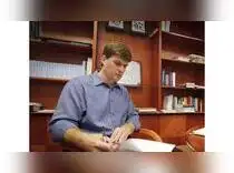 Michael Burry's top 10 life lessons for GenZ: 'Buy half the house you can afford'<br>
