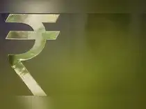 Rupee slips below to 95.18 against dollar on elevated oil prices<br>